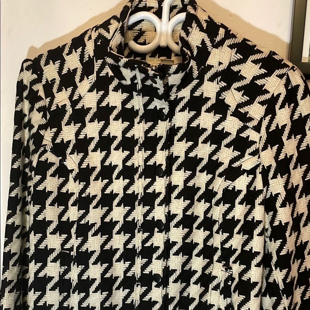 Divided Black and White Houndstooth Blazer